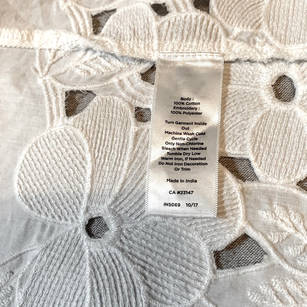 NWT Talbots Woman Sleeveless Blouse, White with Pink Tie Back Closure, Size 2X - Picture 15 of 16